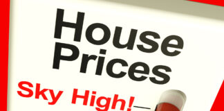 Home Prices Soar at 4.5 Times Fed’s Inflation Rate