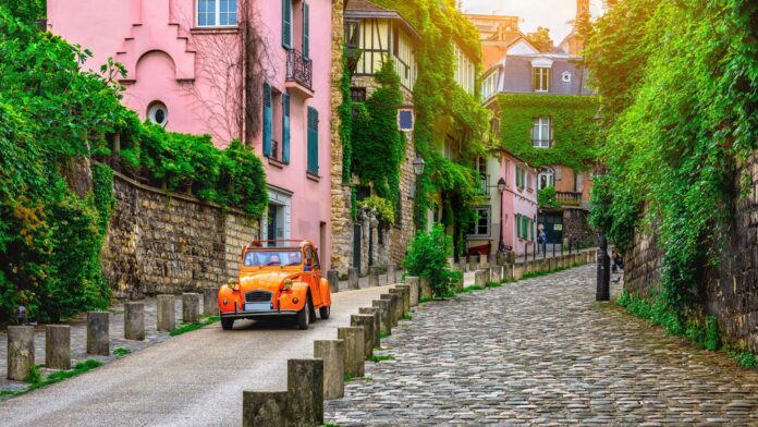 View,Of,Old,Street,In,Quarter,Montmartre,In,Paris,,France.