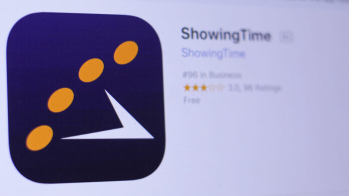 Jember,,East,Java,,Indonesia,,May,30,,2018.,Showingtime,App,In