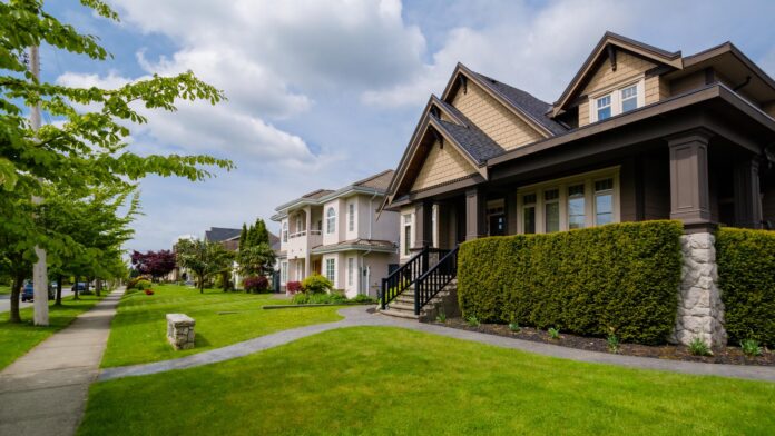 Canada's Never-Ending Housing Boom Supporting Country's Economy