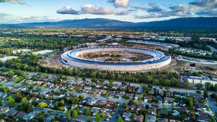 Cupertino,Ca,Usa,April,13,,2017:,Aerial,Photo,Of,Apple