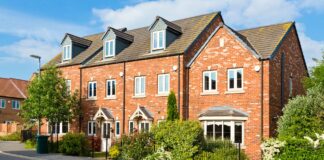 Prime-Home Sales Surging in London