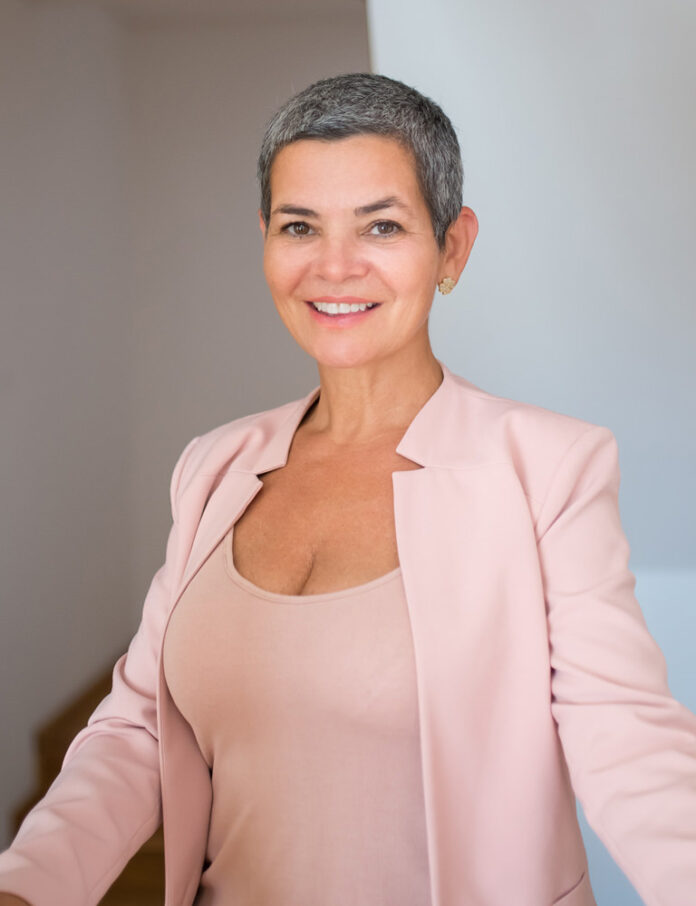 real-estate-agent-woman