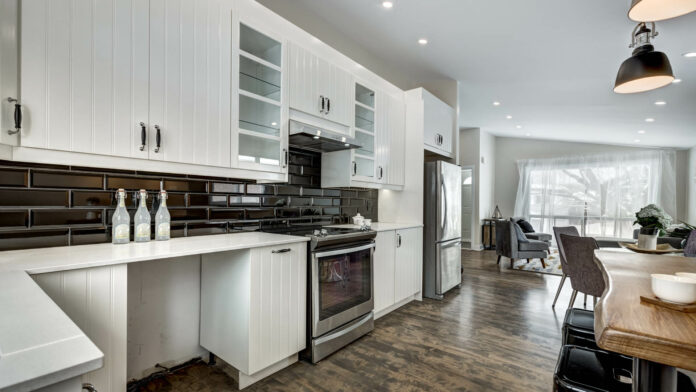 Luxury,Canadian,House,Completely,Renovated,,Furnished,And,Staged,With,Basement,