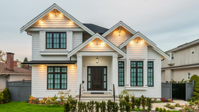 Luxury,House,At,Night,In,Vancouver,,Canada.