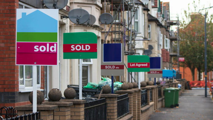 UK Home Sales Jump Nearly +21% in August