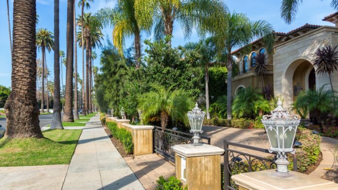 Foreign Buyers Returning to Miami's Luxury Market