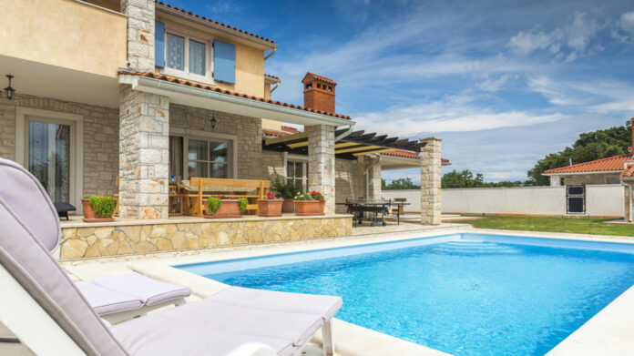 Owners in Vacation Locations Saw Large Home Equity Gains in 2021